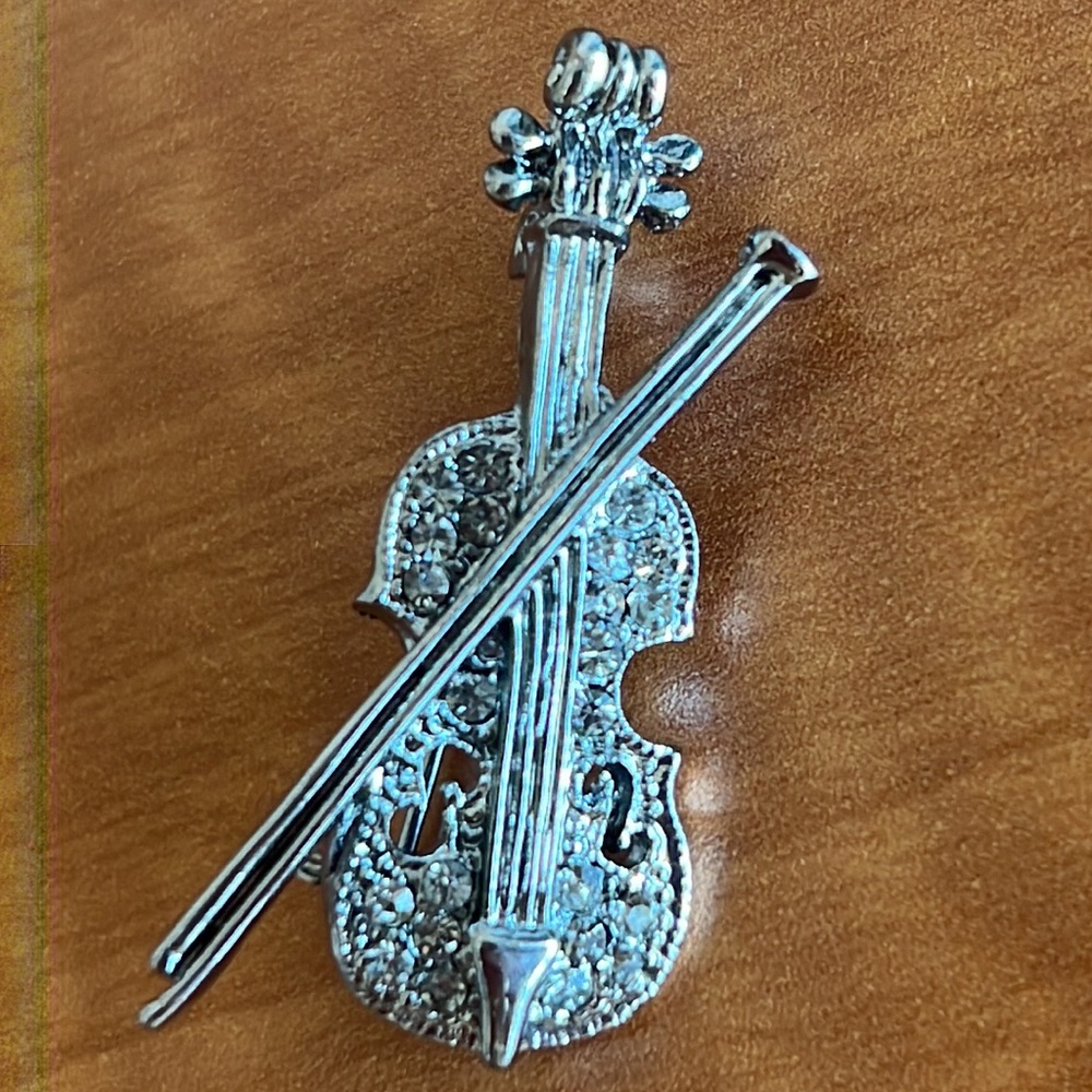 Vintage Finely Detailed Rhine Stone Violin Brooch Pin Musical Instrument New